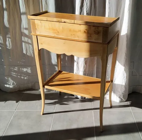 Illustration numéro 5 du produit Table écritoire