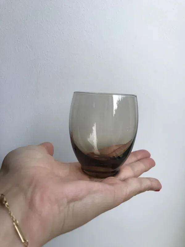 Illustration numéro 5 du produit lot de 9 verres à eau design en verre fumé art déco années 30