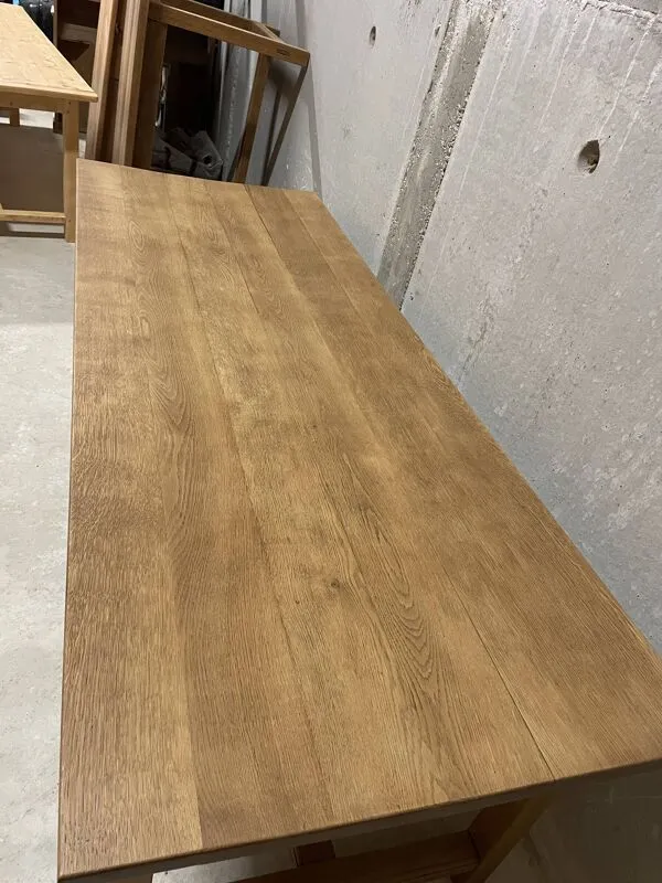 Illustration numéro 5 du produit Table de ferme en bois massif – style campagne 230cm