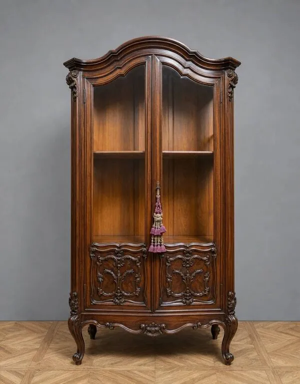 Illustration numéro 5 du produit Bibliothéque galbée a deux portes en noyer, de style Louis XV