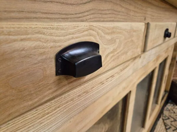 Illustration numéro 5 du produit Ancien meuble de métier