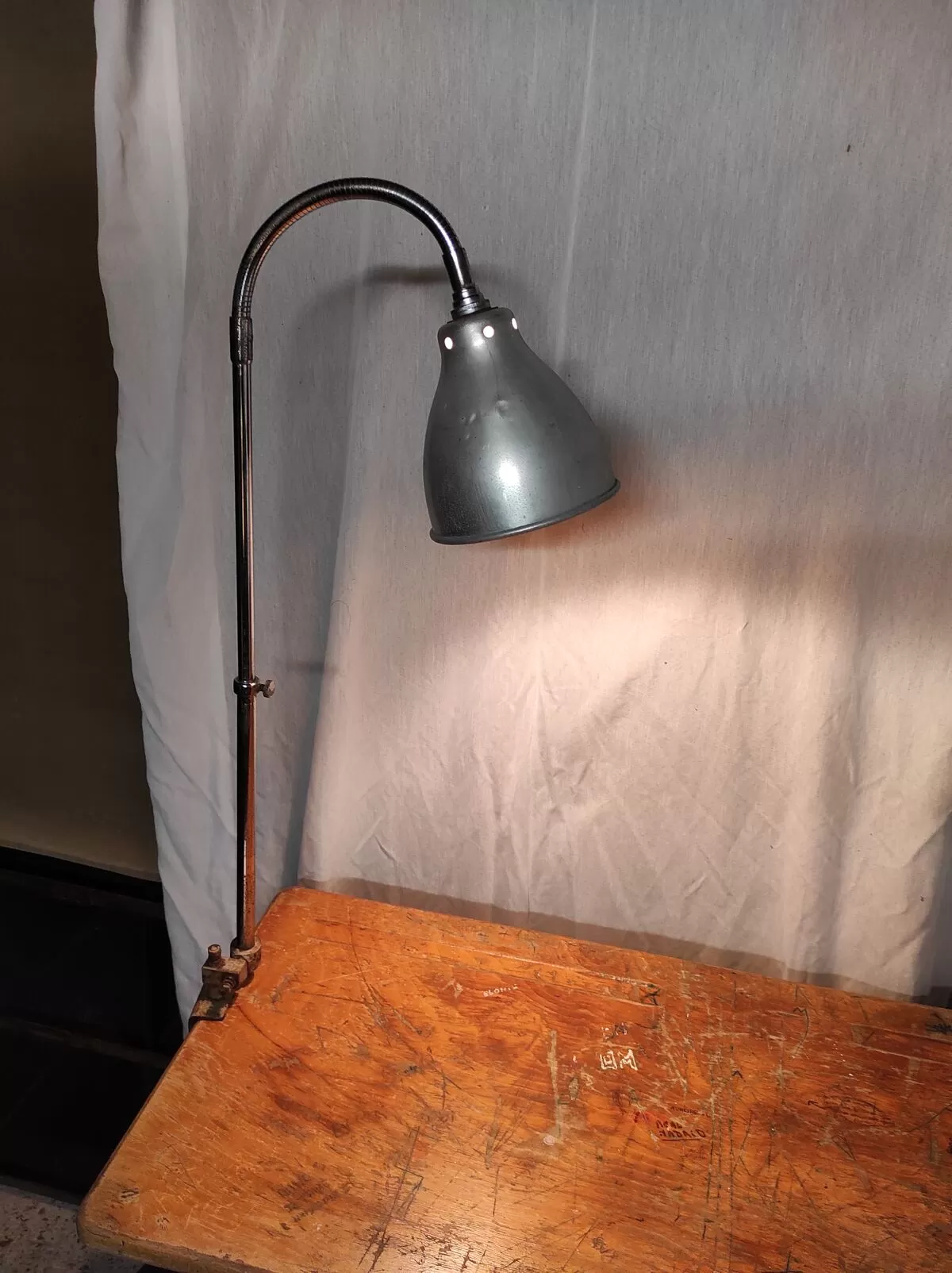 Illustration numéro 5 du produit Lampe d'atelier ki-e-klair Alphonse Pinoit 1950
