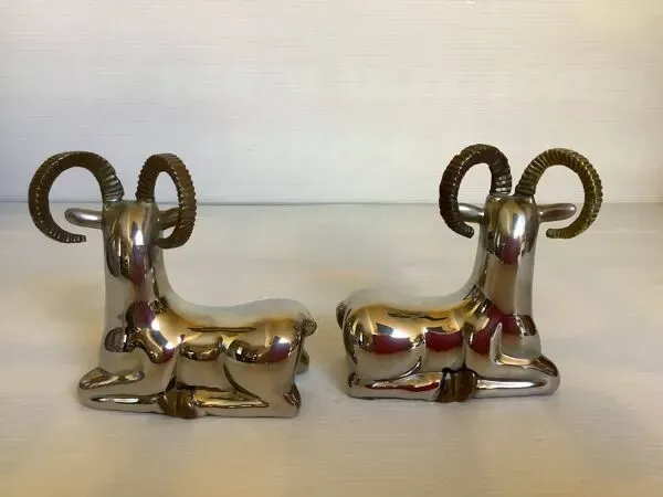 Illustration numéro 5 du produit Paire de petits serre livres mouflons zoomorphe