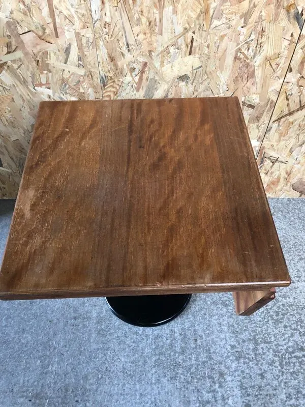 Illustration numéro 5 du produit Ancienne table de bistrot pied fonte noir