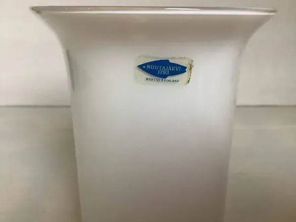 Illustration numéro 5 du produit Vase scandinave en pâte de verre Fuuga par Heikki Orvola