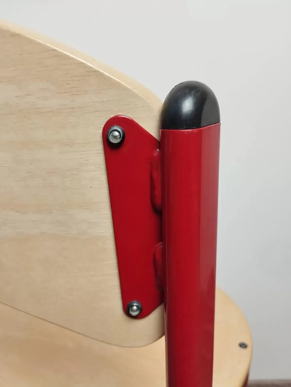 Illustration numéro 5 du produit Chaise industrielle Souvignet