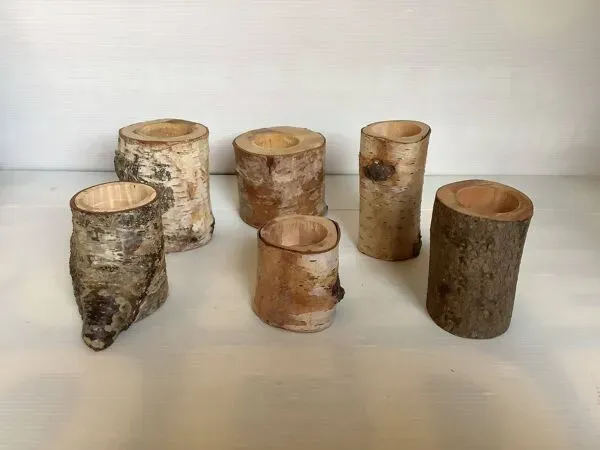 Illustration numéro 5 du produit Six bougeoirs en bois