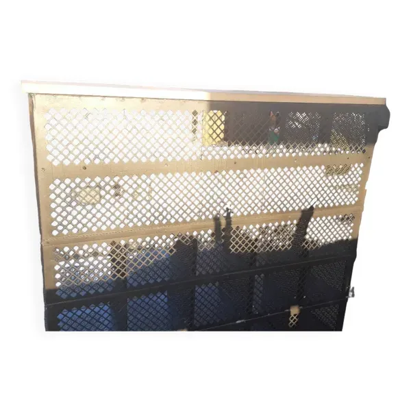 Illustration numéro 5 du produit Meubles etageres metal