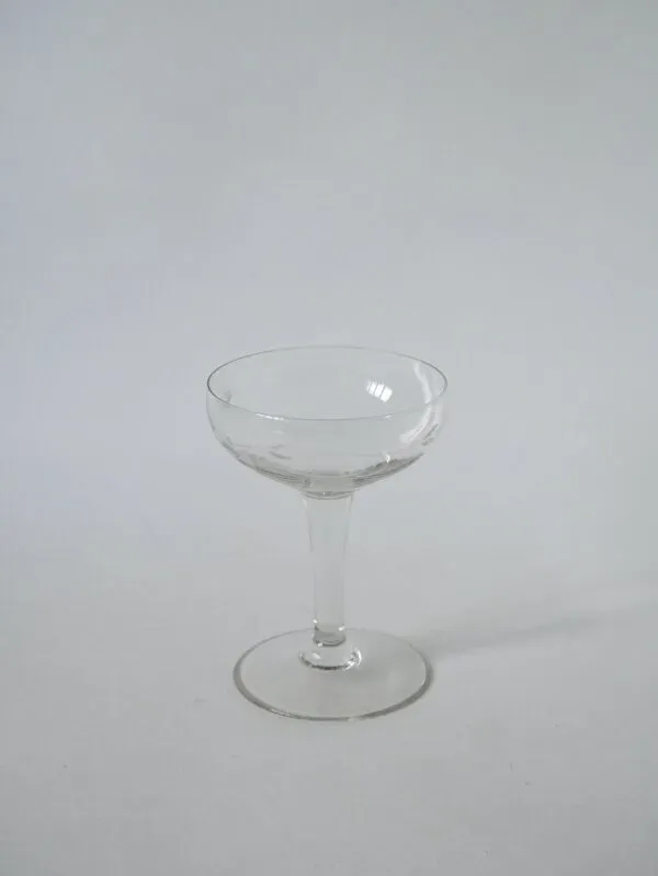 Illustration numéro 5 du produit Lot de 6 coupes à champagne dépareillées en cristal 1930-1950