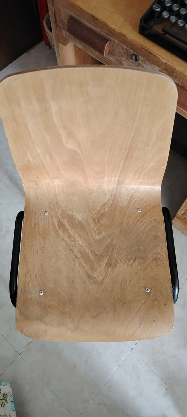 Illustration numéro 5 du produit Chaise vintage