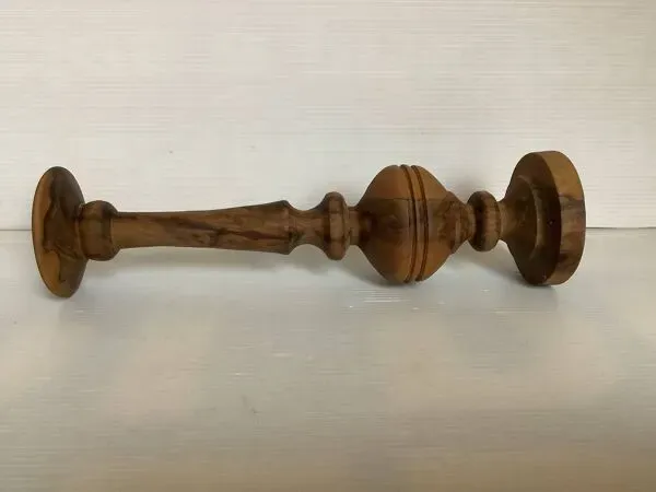 Illustration numéro 5 du produit Grand bougeoir en bois tourné