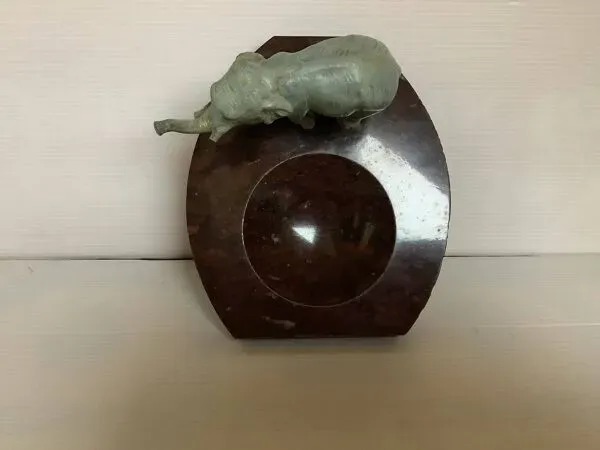 Illustration numéro 5 du produit Vide poche cendrier éléphant en marbre