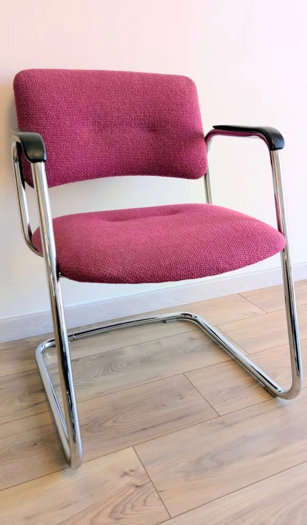 Illustration numéro 5 du produit Fauteuil Strafor Steelcase 421 vintage tissu prune, 1989