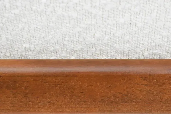 Illustration numéro 5 du produit Fauteuil vintage original restauré poil de bras, designer E. Homma, années 1960, blanc bouclé