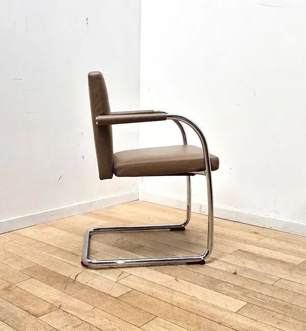 Illustration numéro 5 du produit Paire de fauteuils de bureau Visasoft, Vitra