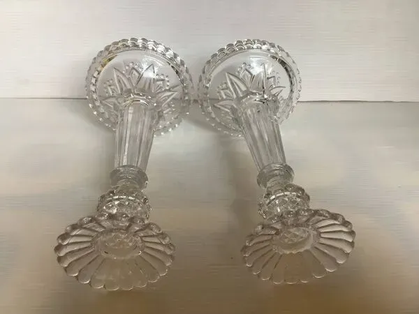 Illustration numéro 5 du produit Paire de bougeoirs en cristal Val Saint Lambert décor pointes de diamant