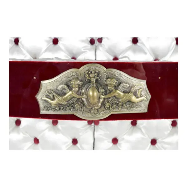 Illustration numéro 5 du produit Vitrine de bijoutier en acajou à piètements en bronze doré