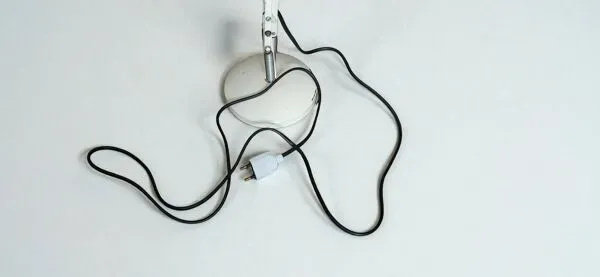 Illustration numéro 5 du produit Lampe d'atelier Herbert Terry and sons