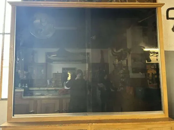 Illustration numéro 5 du produit Meuble de métier/magasin