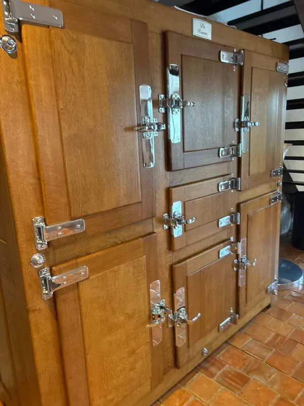 Illustration numéro 5 du produit Ancien meuble frigorif