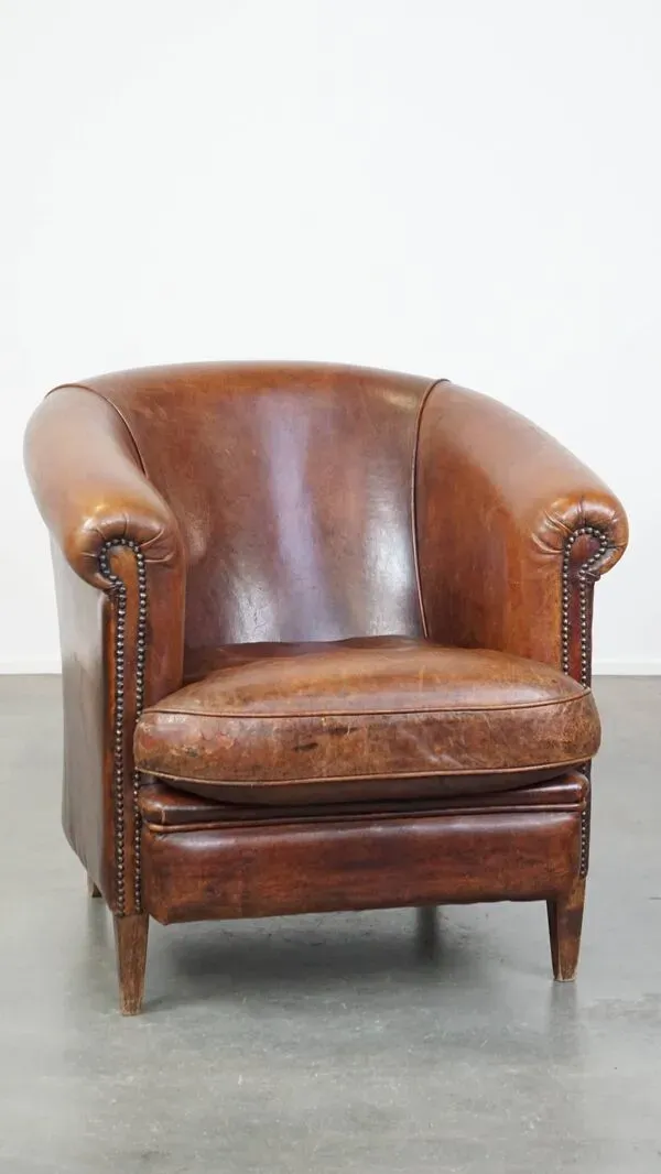 Illustration numéro 5 du produit Fauteuil club en cuir de mouton couleur cognac
