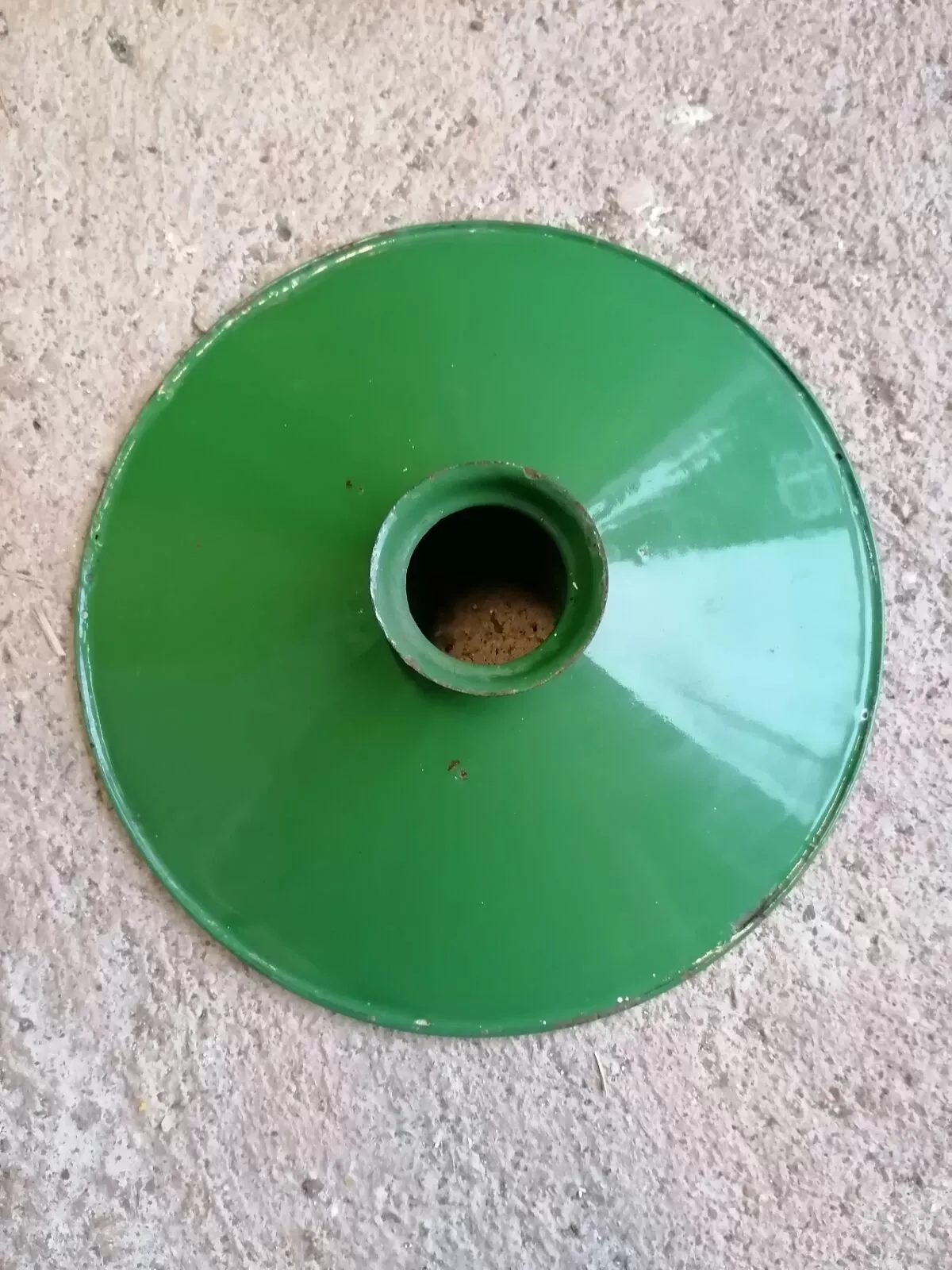 Illustration numéro 5 du produit Ancienne suspension-abat jour émaillé vert indus