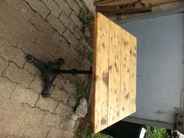 Illustration numéro 5 du produit Guéridon bistrot