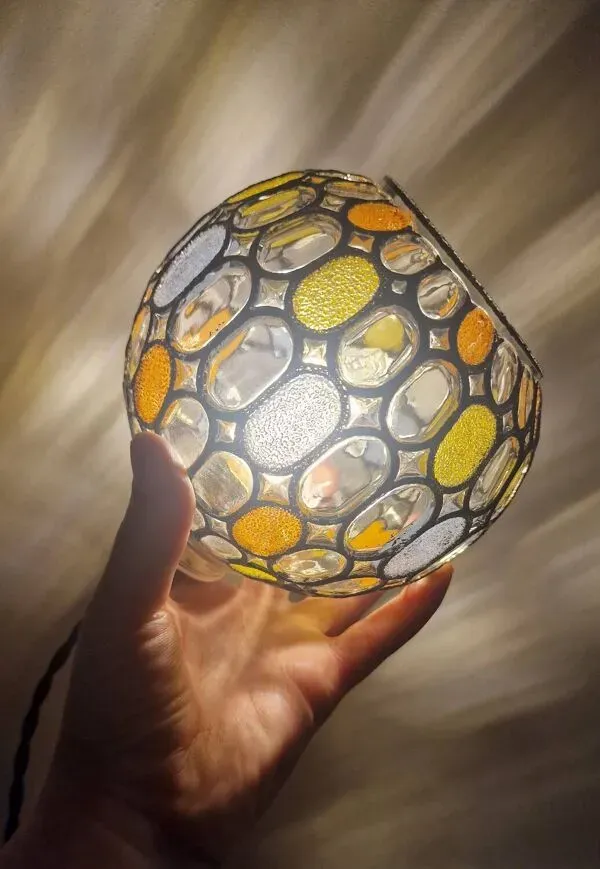 Illustration numéro 5 du produit Globe vintage effet vitraux