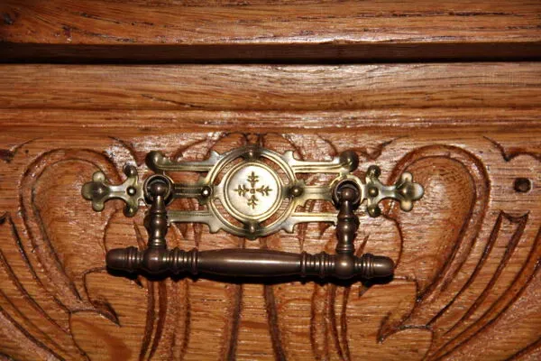 Illustration numéro 5 du produit Double corps fin XIX° en chêne et vitraux colorés