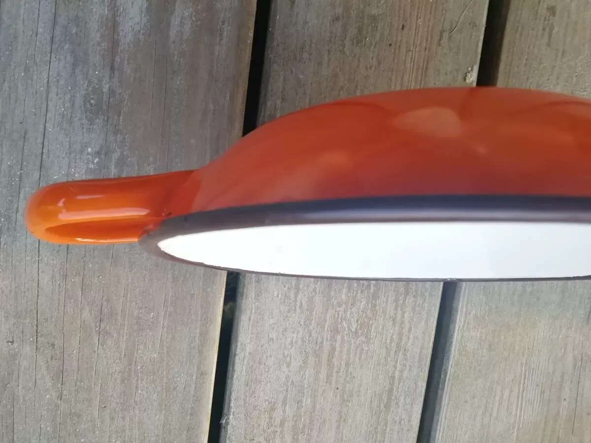 Illustration numéro 5 du produit Plat en tôle émaillée orange