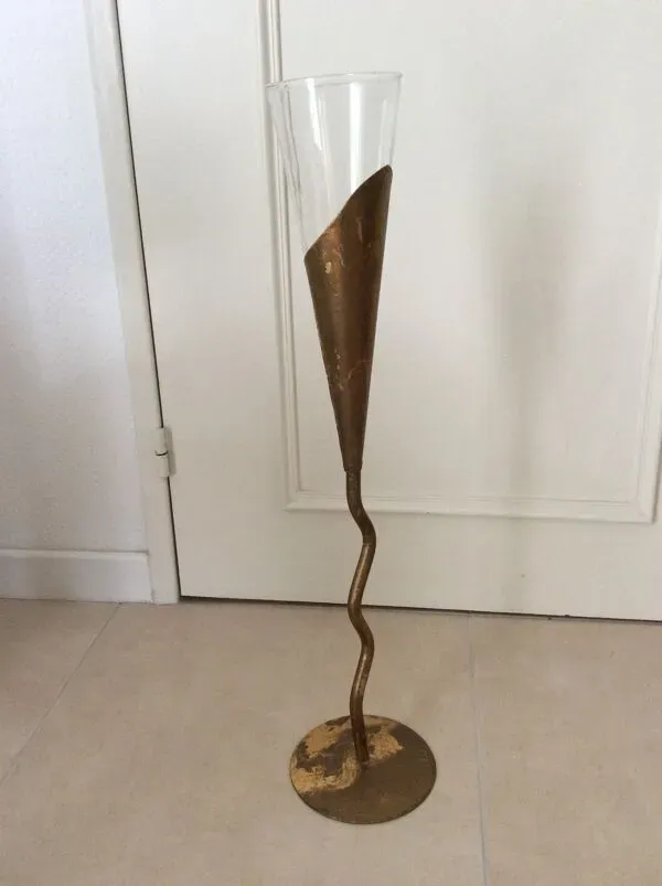 Illustration numéro 5 du produit Vase