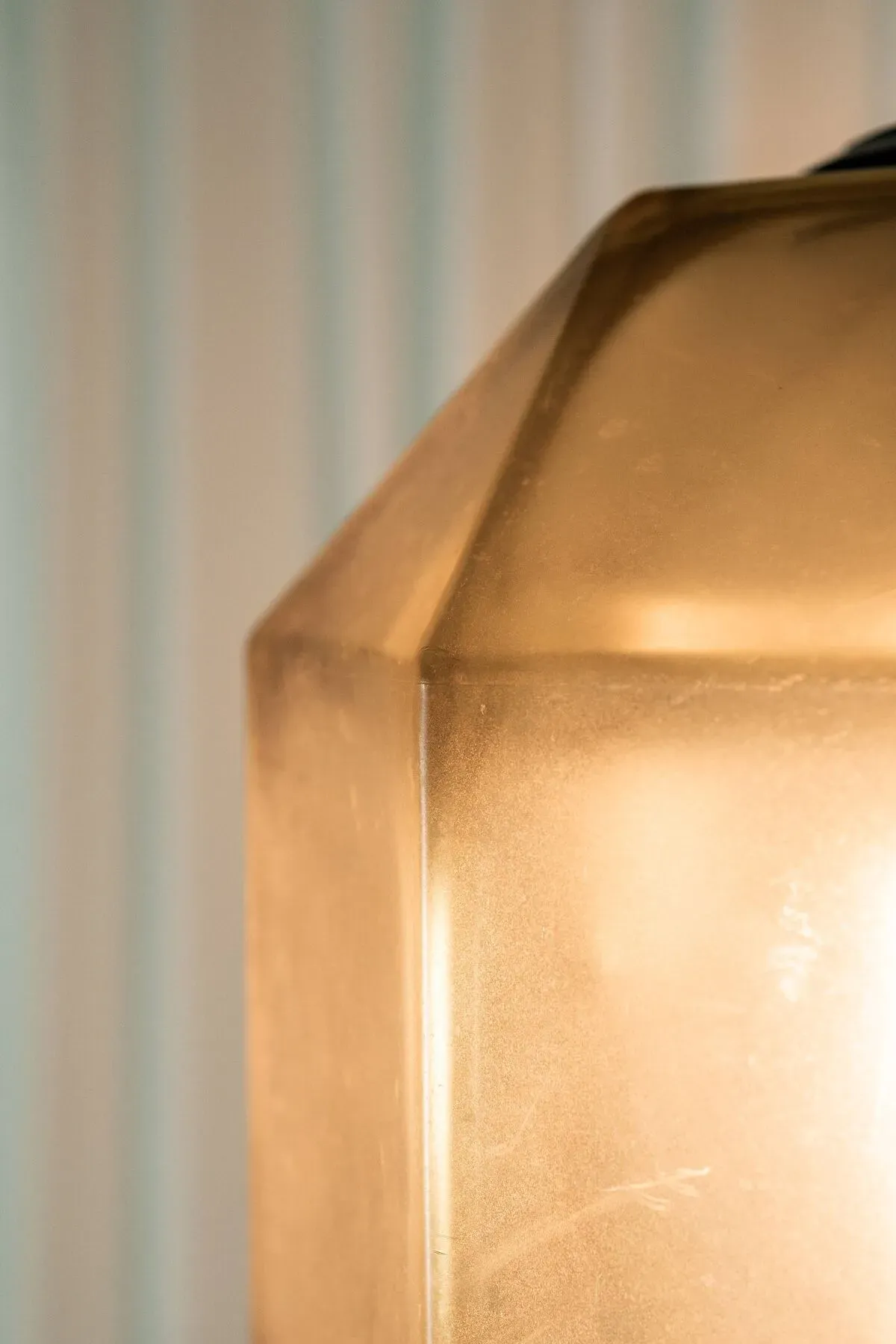 Illustration numéro 5 du produit Suspension lumineuse industrielle en Plexiglass