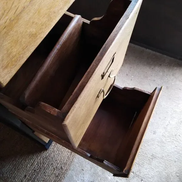 Illustration numéro 5 du produit Meuble de métier