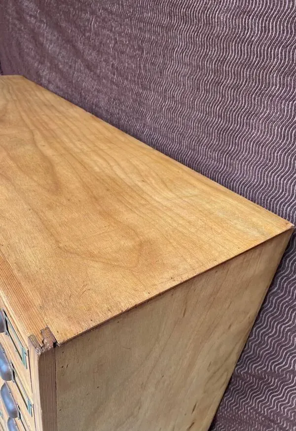 Illustration numéro 5 du produit Meuble de metier quincaillerie vintage