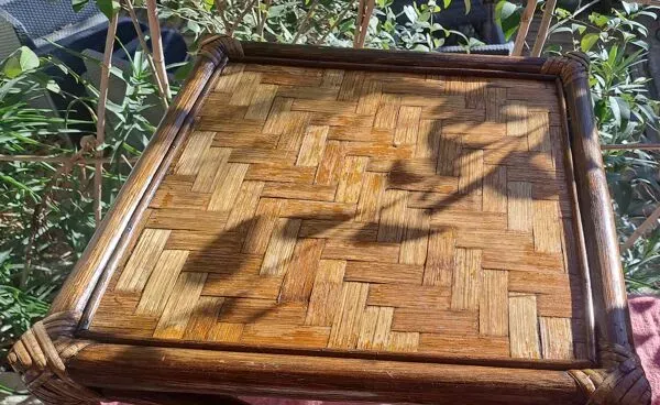 Illustration numéro 5 du produit Table basse en bambou coloris miel vernissé Pier Import 1980