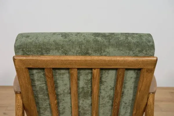 Illustration numéro 5 du produit Fauteuils modèle 300-139 de l'usine Swarzędz, années 1960, lot de 2