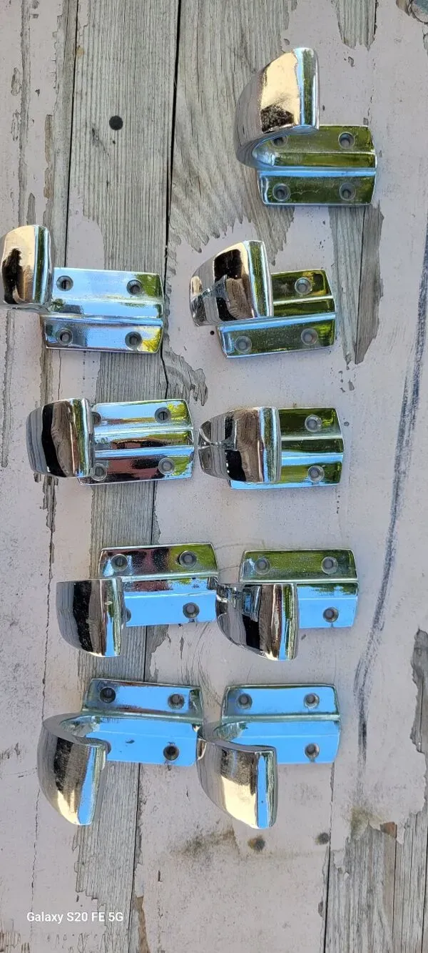 Illustration numéro 5 du produit Pateres