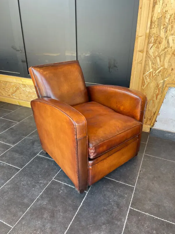 Illustration numéro 5 du produit Fauteuil club modèle normandie