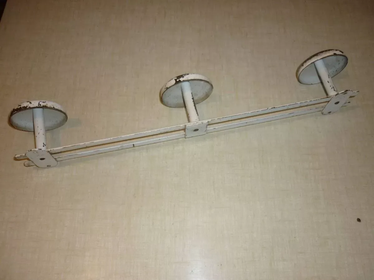 Illustration numéro 5 du produit Porte-manteaux 3 patères