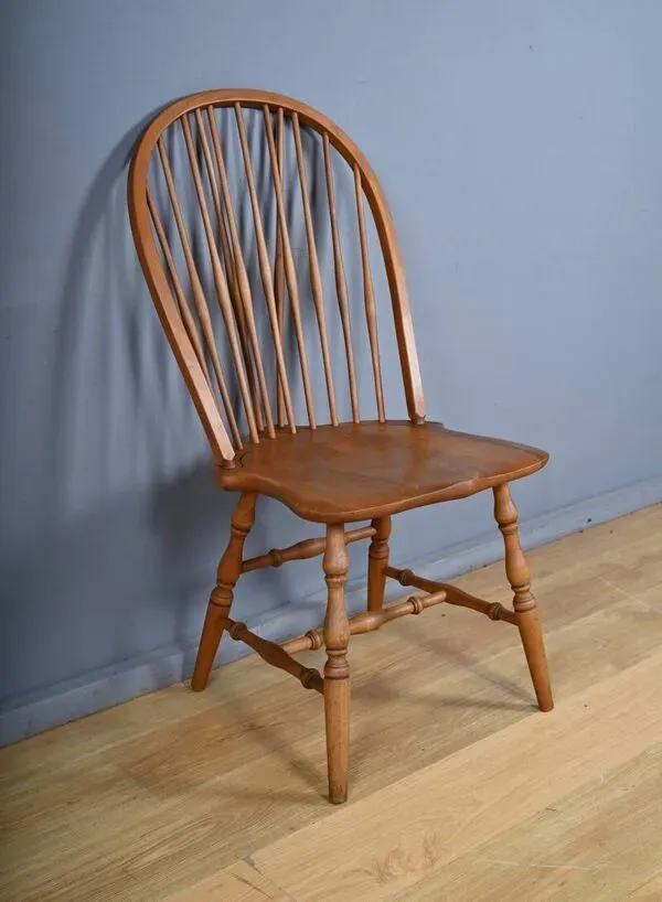Illustration numéro 5 du produit 4 Chaises Windsor en hêtre, Angleterre début XXe