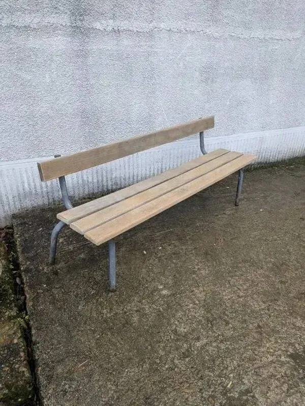 Illustration numéro 5 du produit Ancien banc d’école