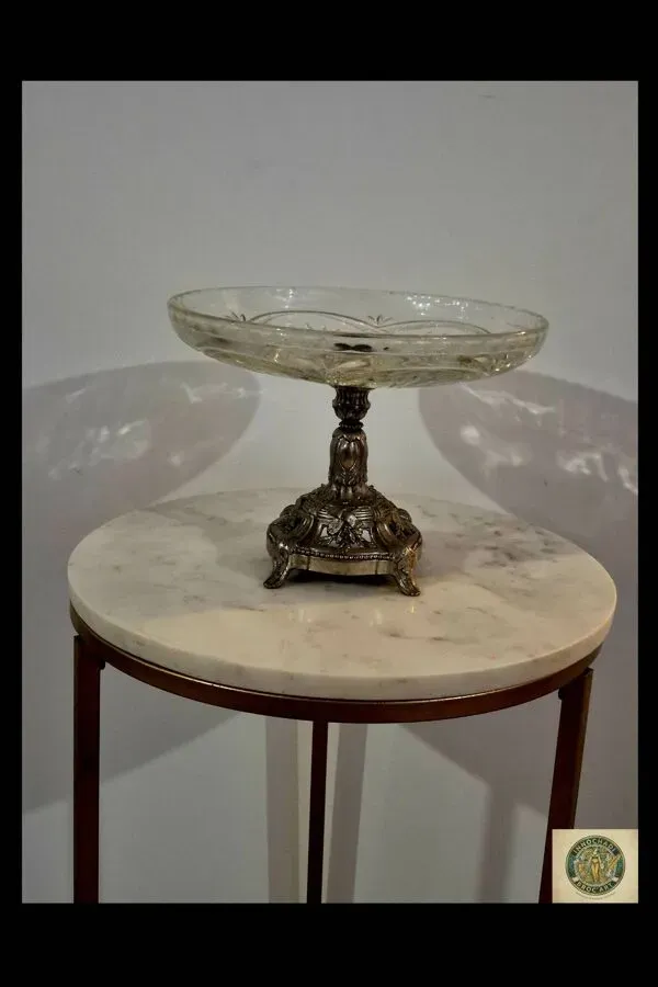 Illustration numéro 5 du produit Plat à gâteau sur piédouche ou coupe à fruits