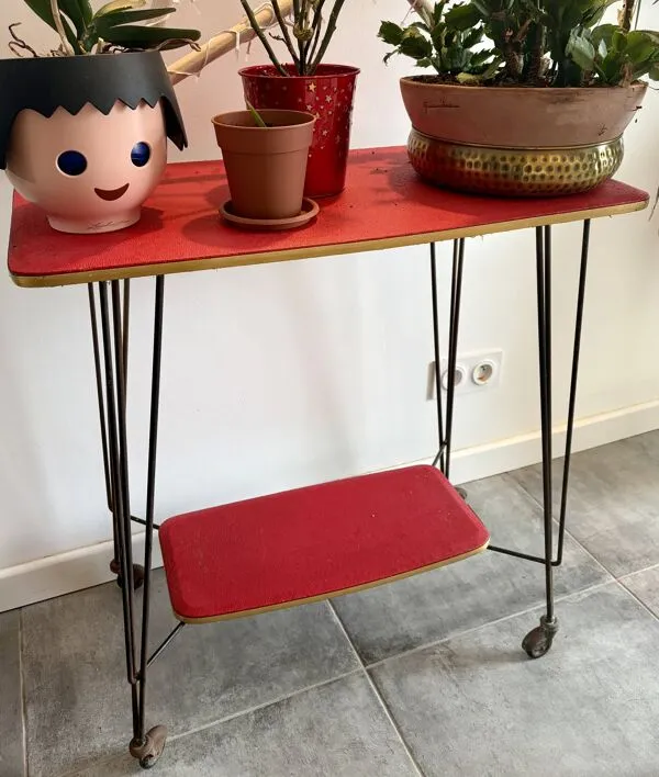 Illustration numéro 5 du produit Desserte / console vintage Formica rouge - années 50/60