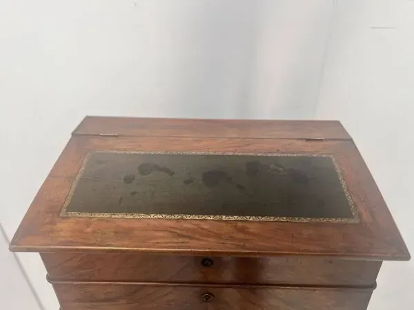 Illustration numéro 5 du produit Ancien pupitre cartonnier de clerc de notaire XIX siècle