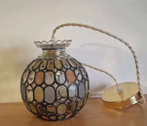 Illustration numéro 5 du produit Suspension globe vintage effet vitraux
