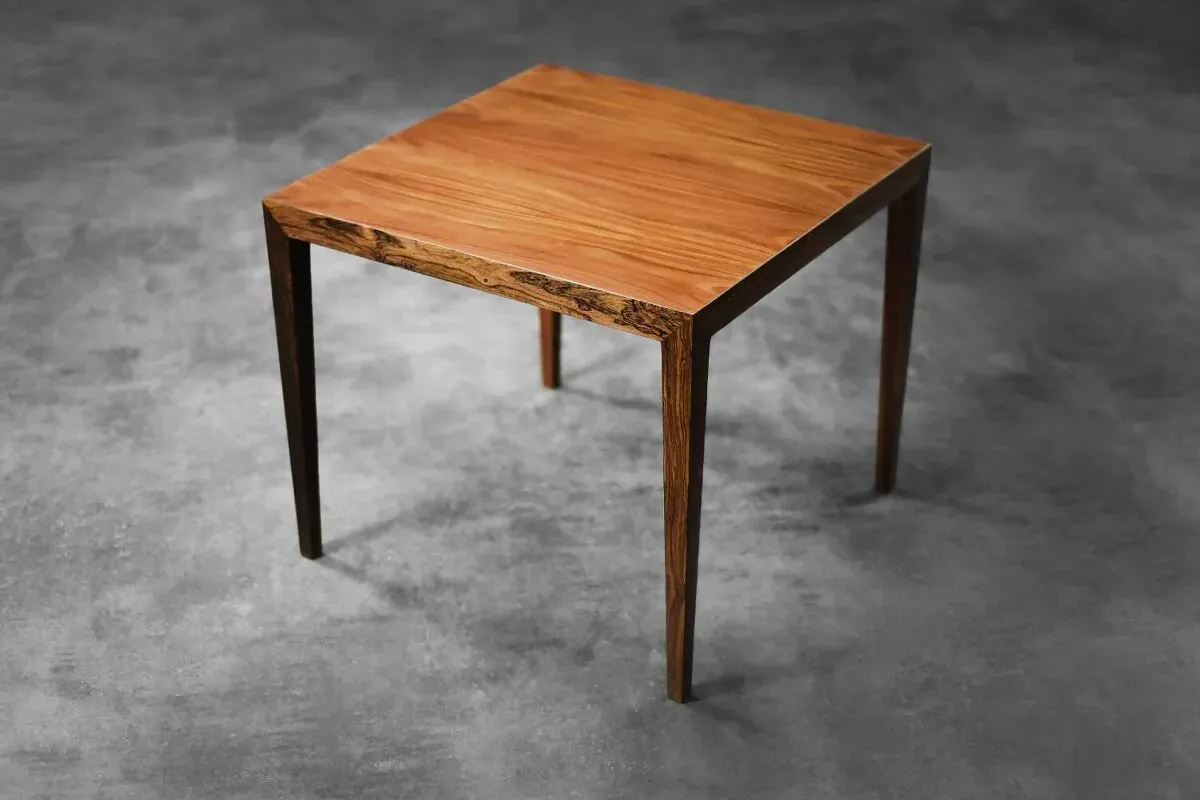 Illustration numéro 5 du produit Vintage Classic Mid-Century Scandinavian Modern Rosewood Coffee Table