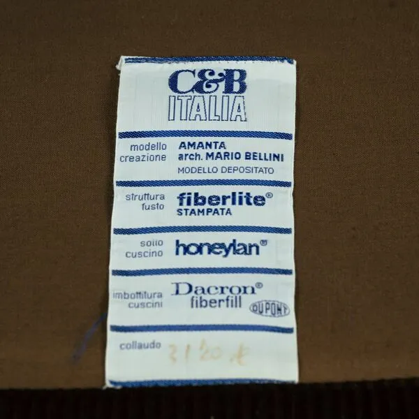 Illustration numéro 5 du produit 2 éléments de sièges modulaires 'Amanta' de Mario Bellini pour C&B Italia en marron.