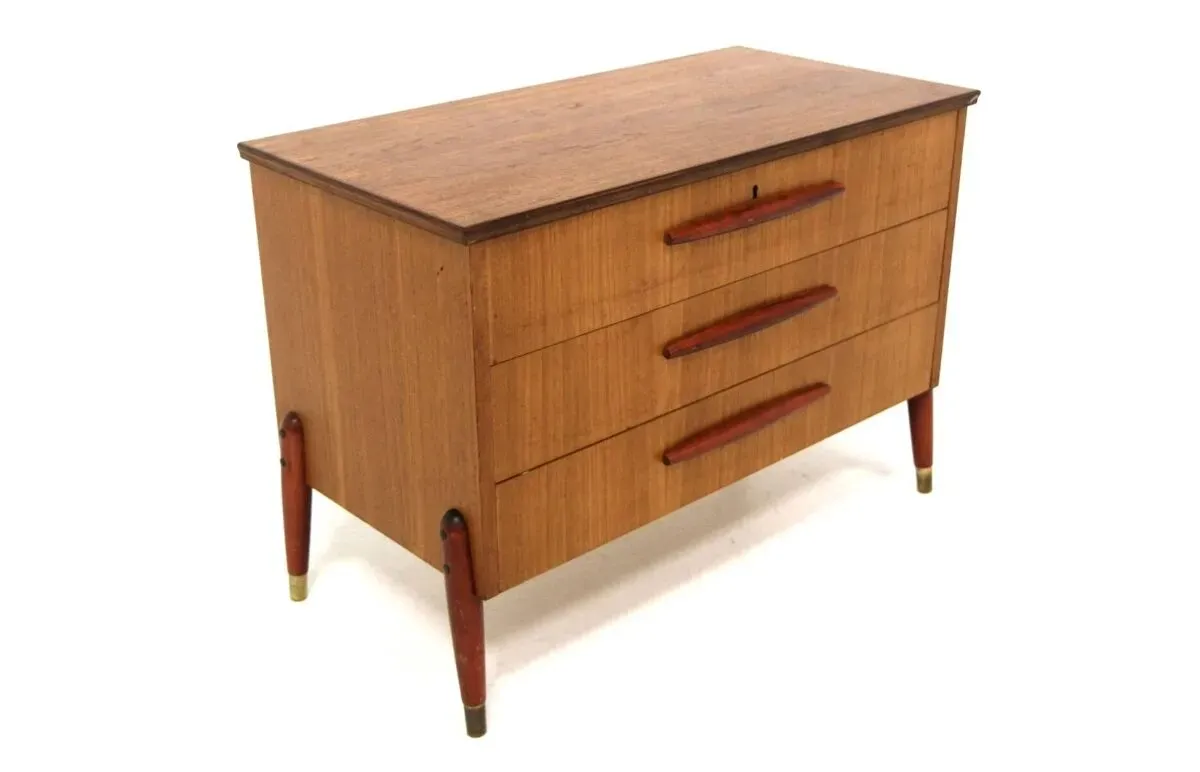 Illustration numéro 5 du produit Commode scandinave en teck, Bröderna Gustavssons, Markaryd, Suède, 1960