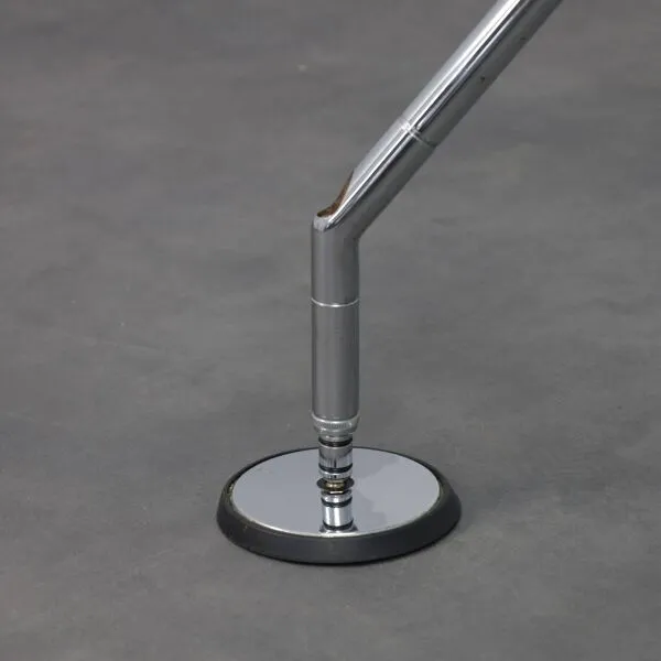 Illustration numéro 5 du produit Table / Bureau Nomos par Norman Foster pour Tecno, Italie