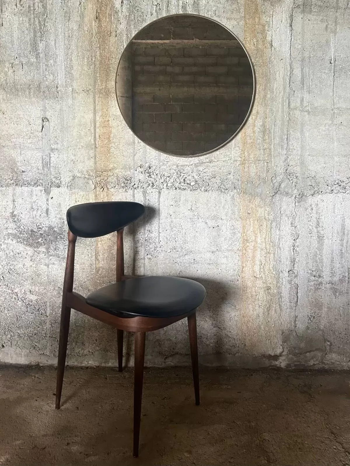 Illustration numéro 5 du produit Miroir feutre de laine